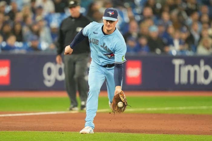 Toronto Blue Jays third baseman Matt Chapman fields a ground ball against the Yankees during the ninth inning at Rogers Centre. (2023)
